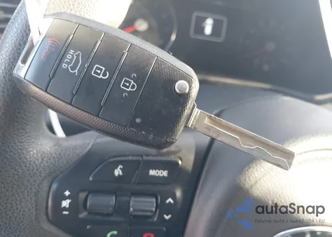 2017 Kia Sorento 2.4L Lx z USA, uszkodzony, nr VIN 5XYPG4A33HG264698